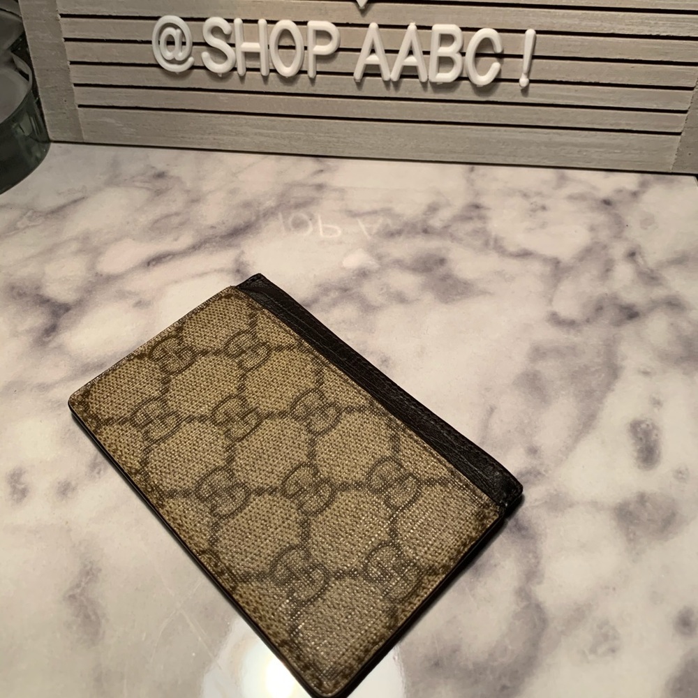 🛑SOLD🛑Authentic Gucci card holder unisex